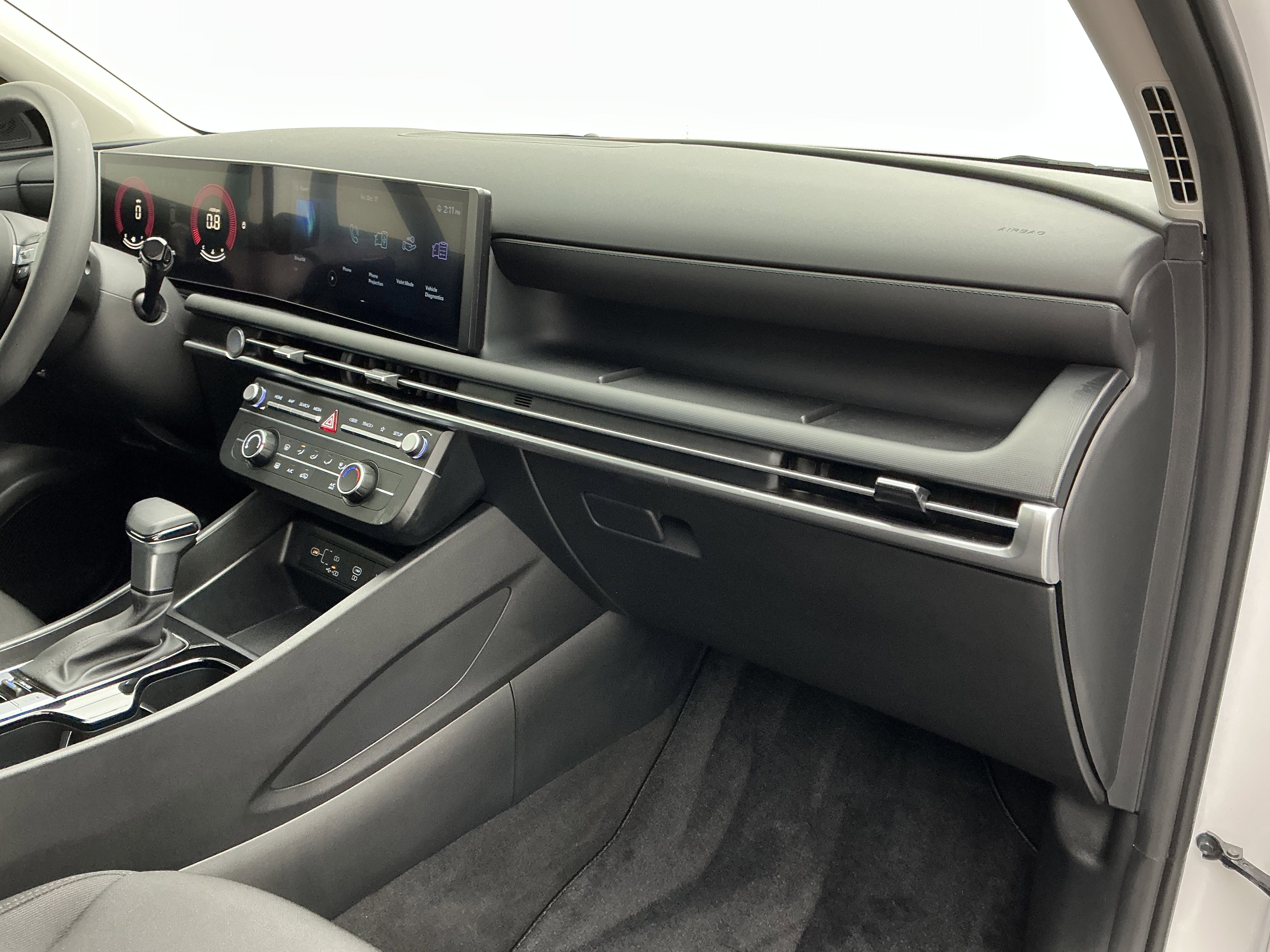 Certified Used 2025 Serenity White Pearl Hyundai SE image 24