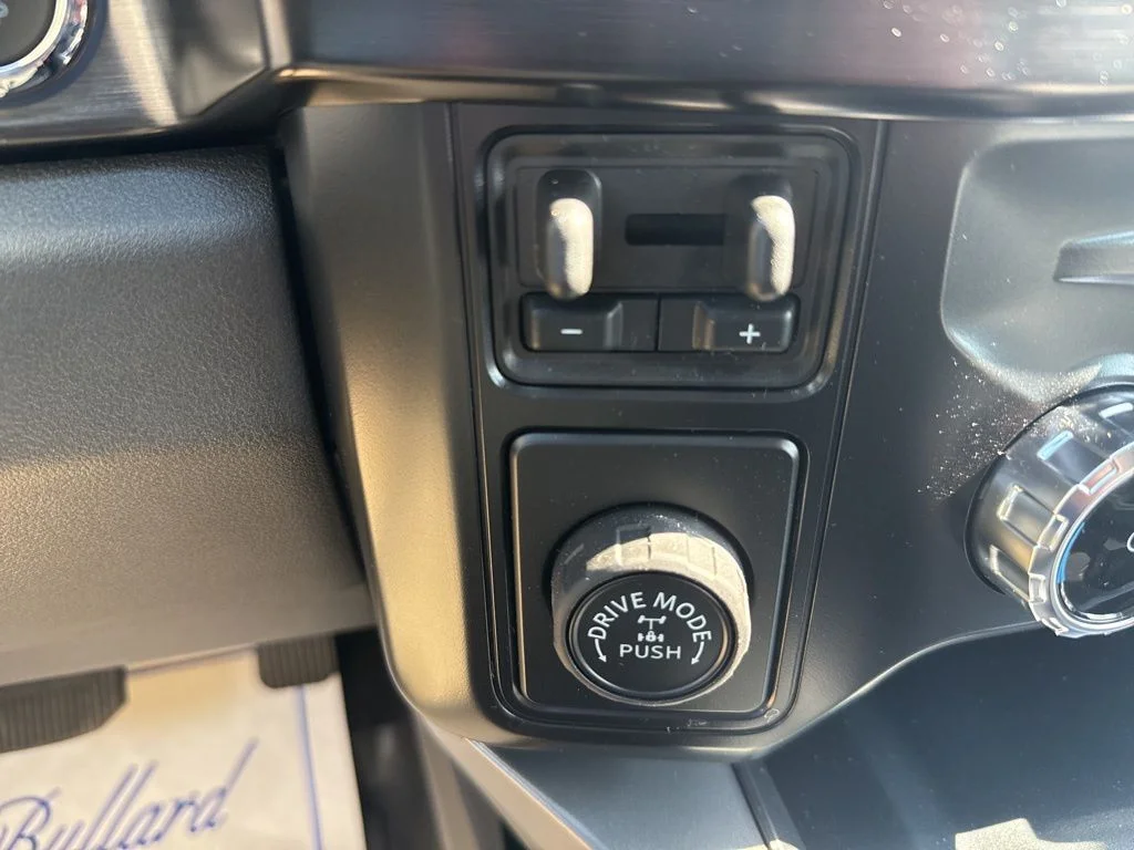 New 2026 Oxford White Ford F-250® Lariat® image 36