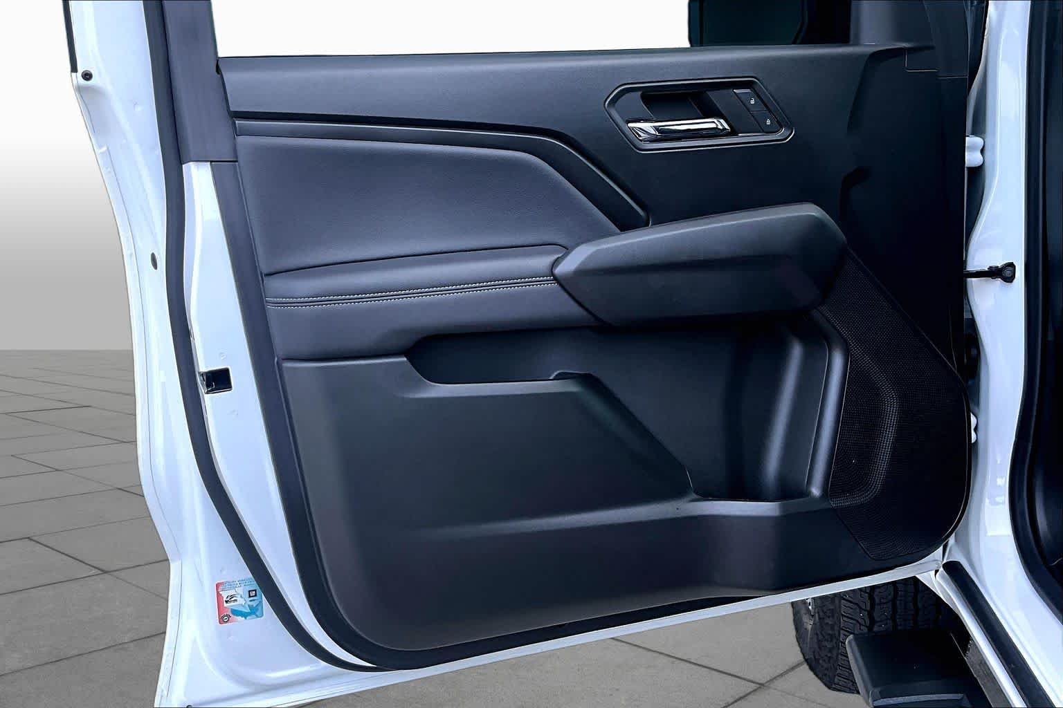Used 2024 Summit White GMC 2WD Elevation image 19