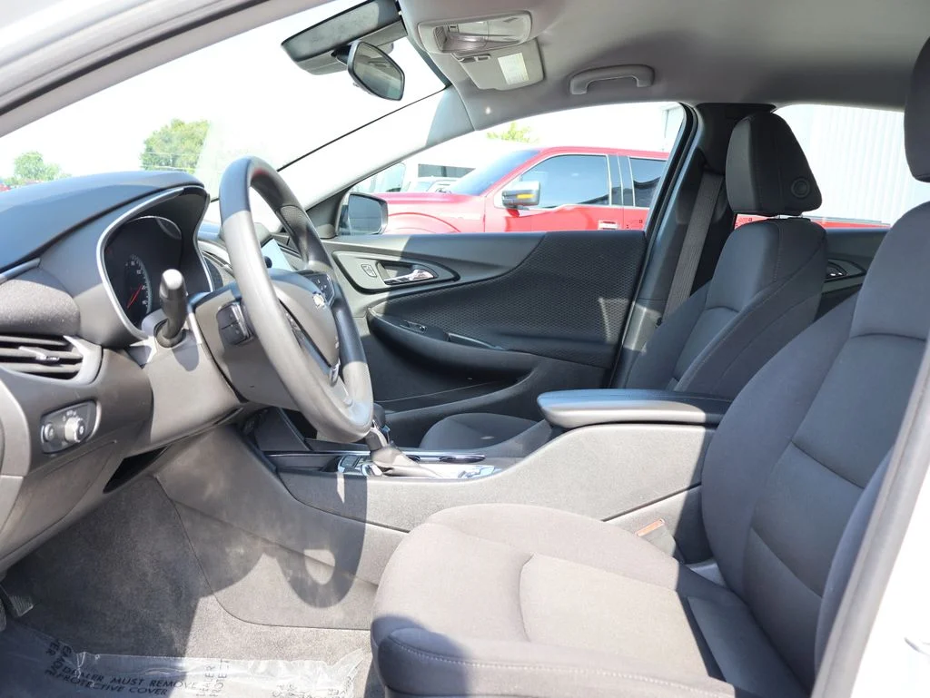 Used 2024 White Chevrolet LT image 22