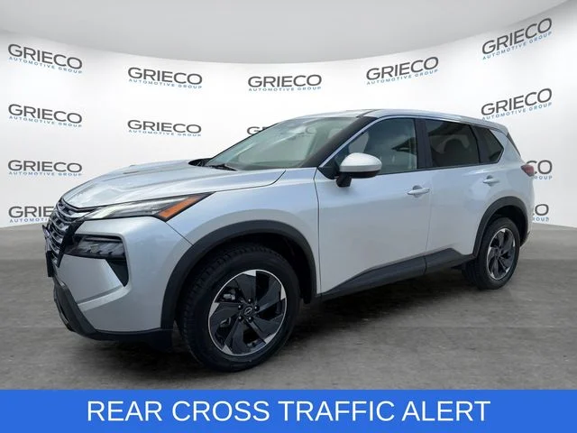 Used 2025 Silver Nissan SV image 3