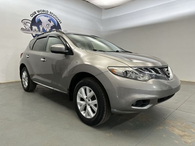 Used 2012 Gray Nissan SV image 11