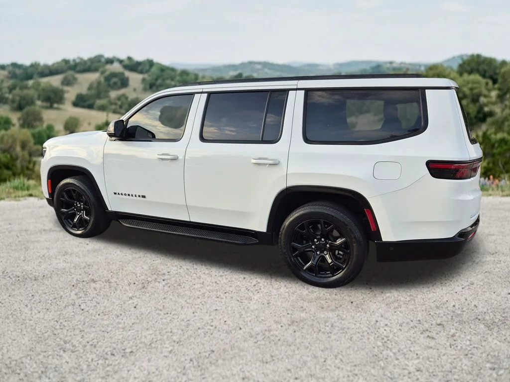 Used 2023 White Jeep Base image 7