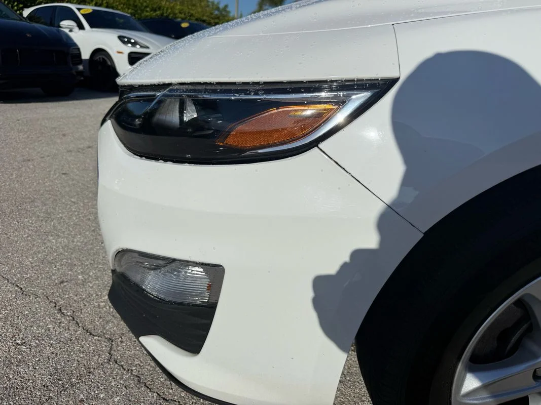 Used 2024  Chevrolet FWD 1FL image 2