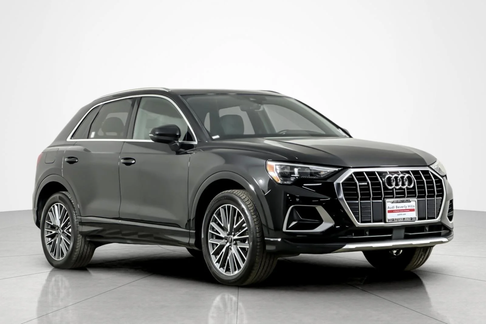 Used 2022 Mythos Black Metallic Audi Premium 40 TFSI quattro image 7