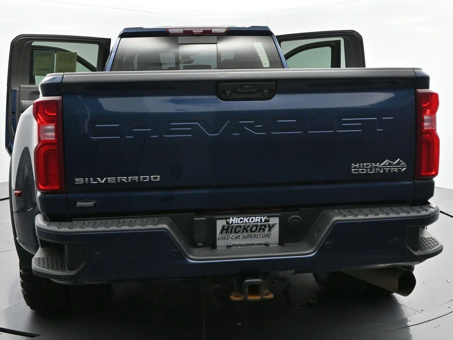 Used 2023 Northsky Blue Metallic Chevrolet High Country image 38