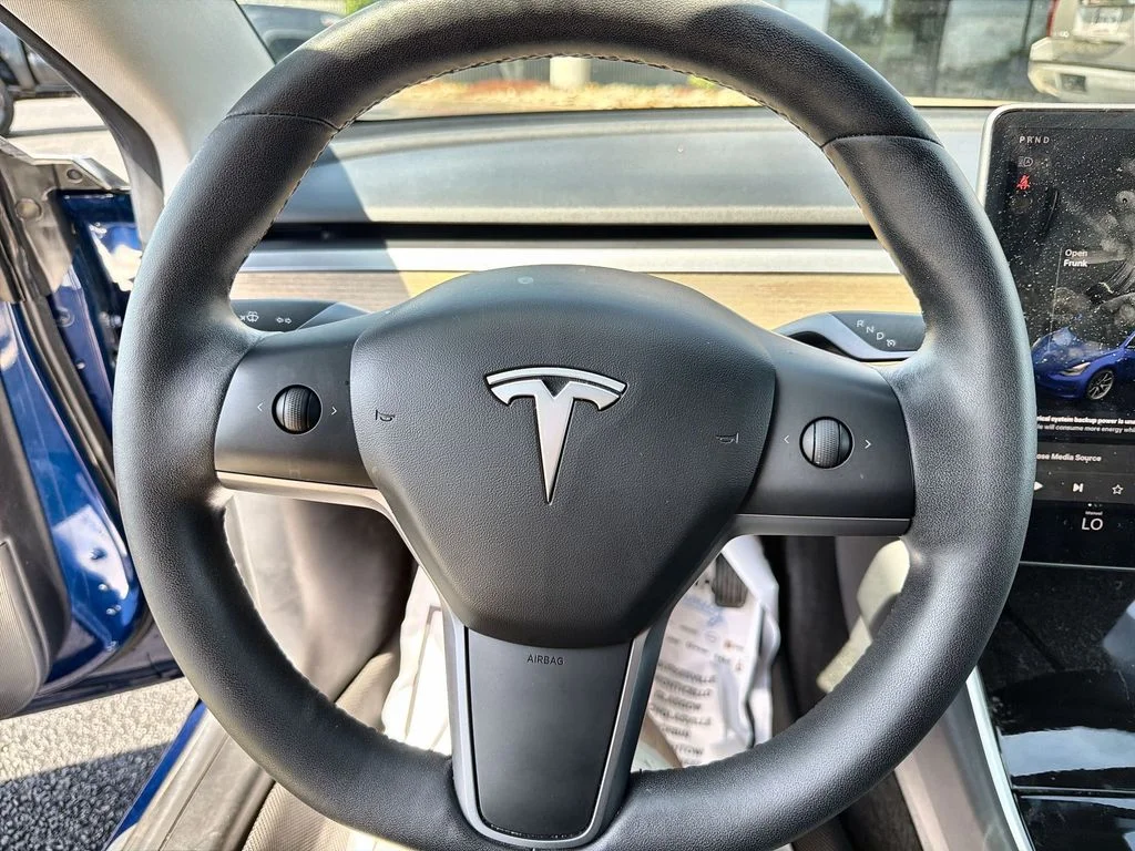 Used 2019 Blue Tesla Long Range image 14