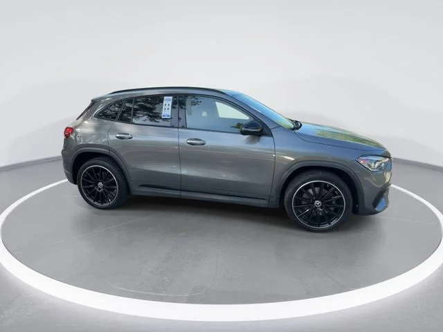 Used 2023  Mercedes-Benz GLA 250 image 9