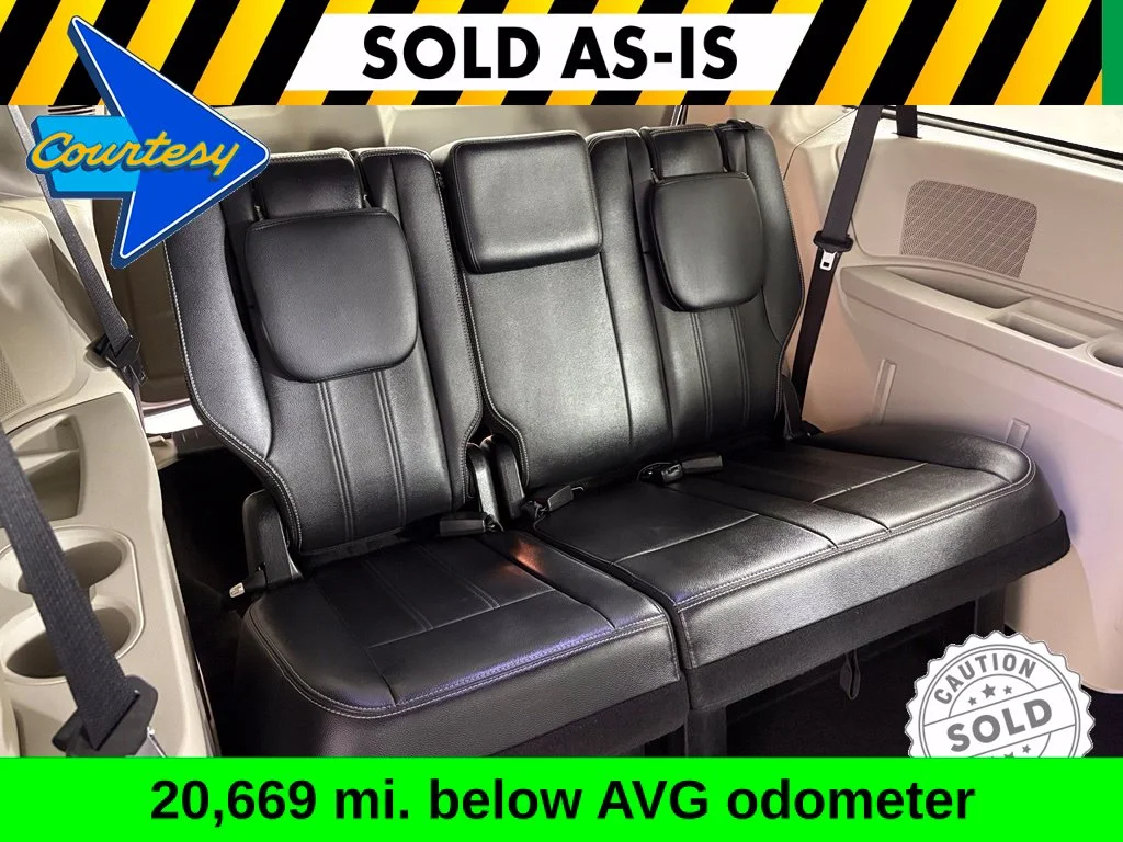 Used 2014 Silver Chrysler Touring image 28