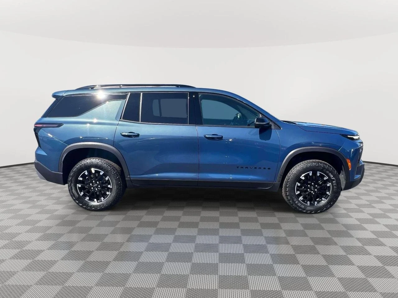 Used 2024 Lakeshore Blue Metallic Chevrolet AWD Z71 image 4