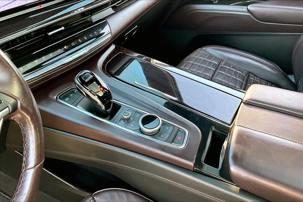 Used 2023 White Cadillac Sport Platinum image 14