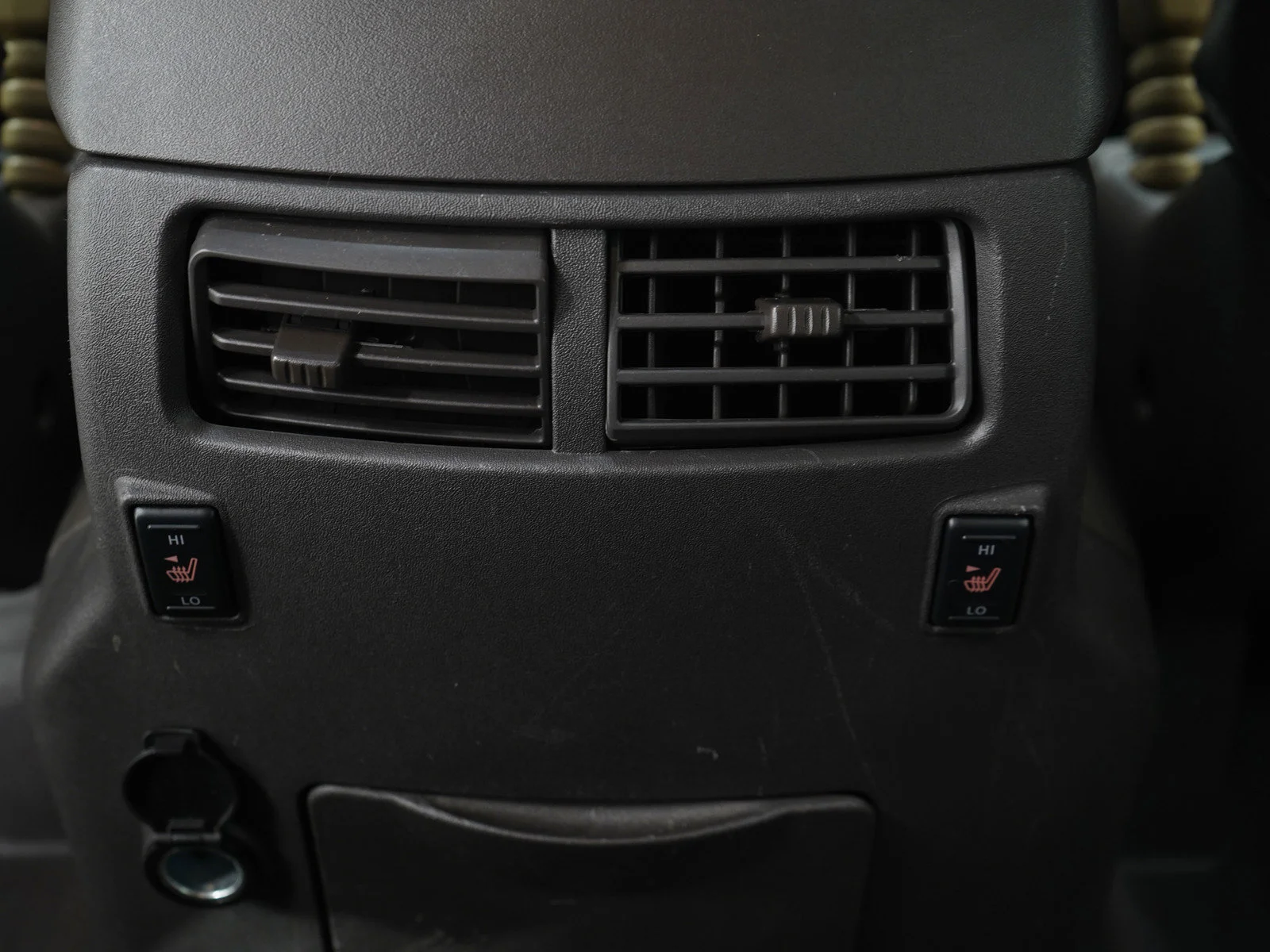 Used 2014 Pearl White Nissan Platinum image 22