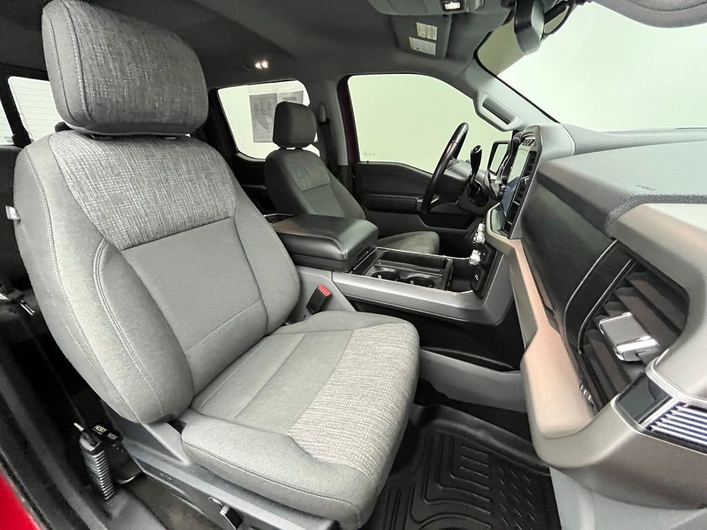Used 2021  Ford XLT image 33