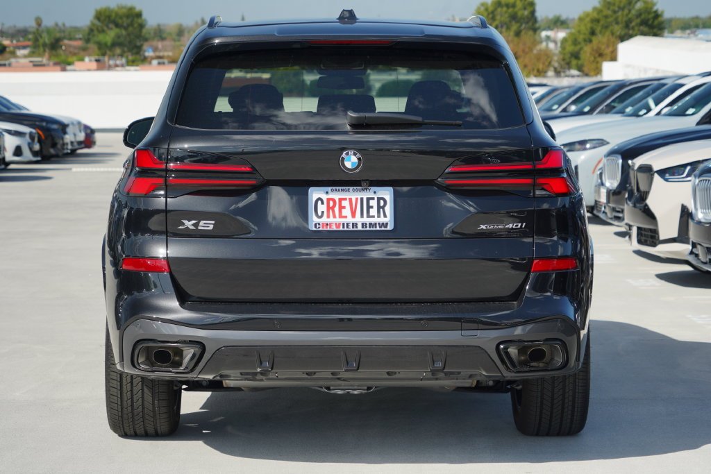 New 2026 Black Sapphire Metallic BMW xDrive40i image 7