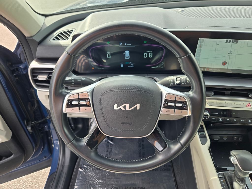 Used 2024 Black Kia S image 48