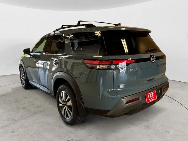 New 2026 Baltic Teal Nissan SL image 3