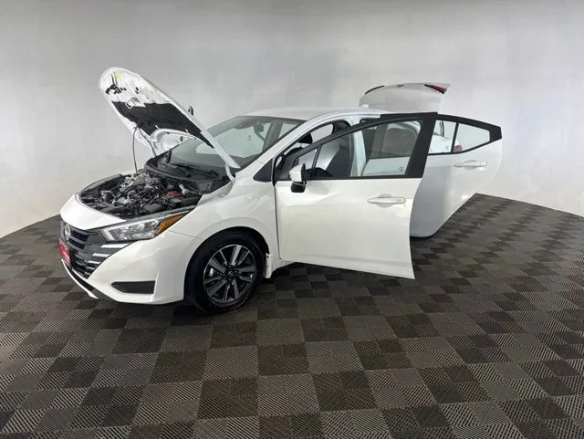 Used 2025 White Nissan 1.6 SV image 10