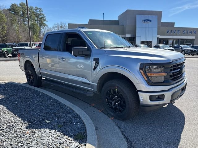New 2026 Iconic Silver Metallic Ford XLT image 2