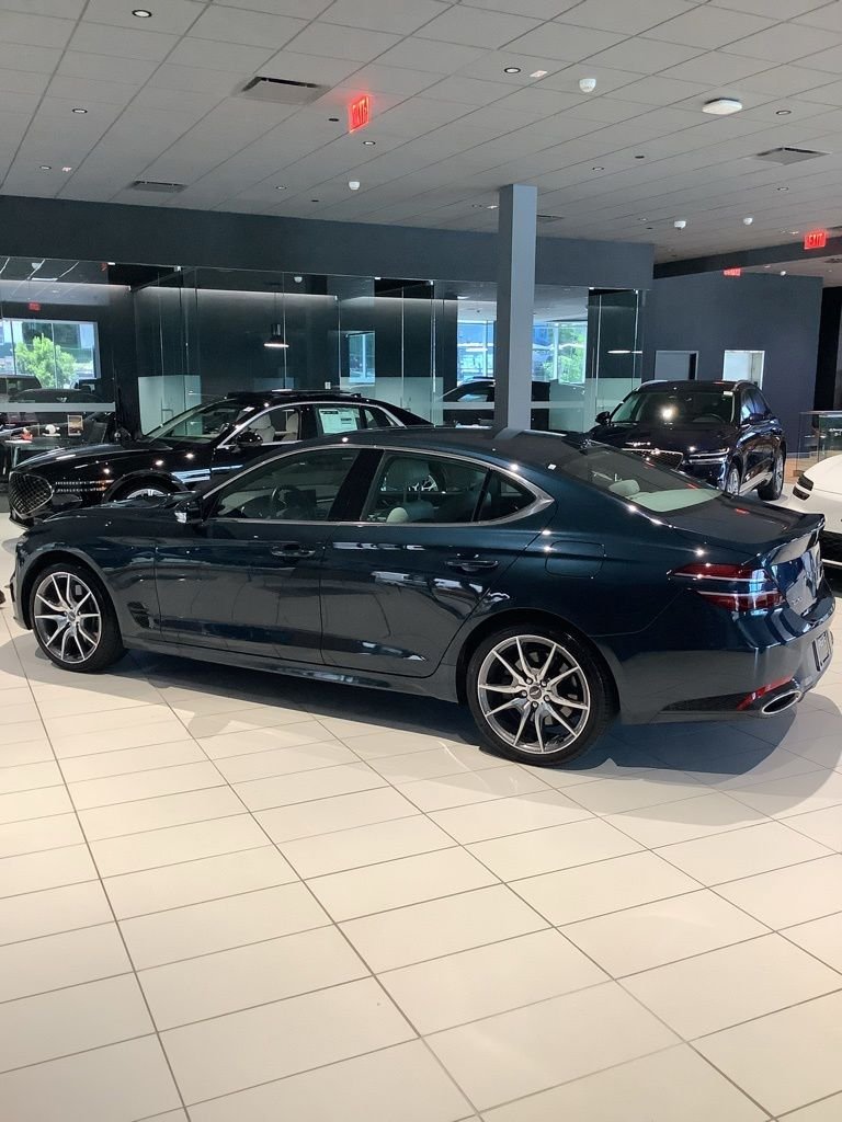 2023 GENESIS G70 Standard - Photo 8