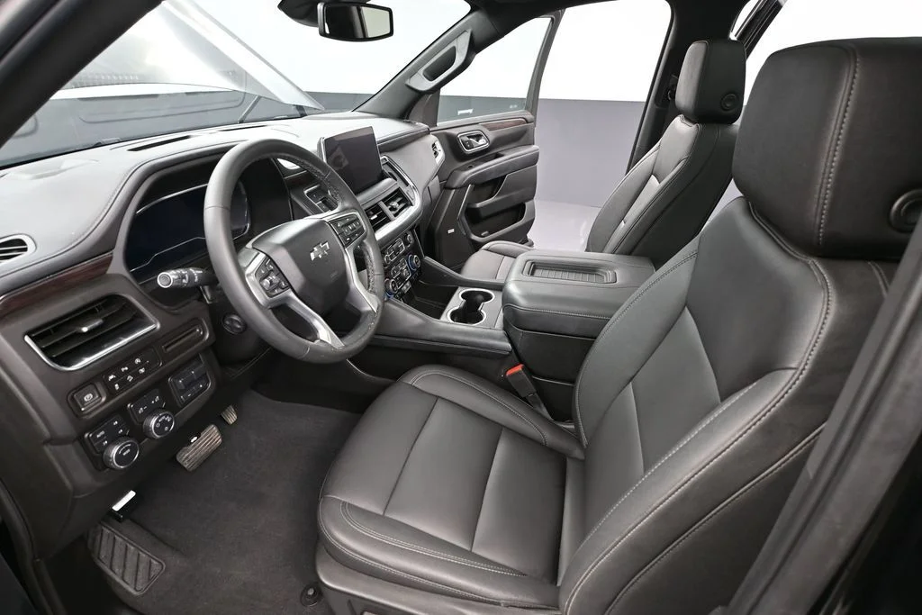 Used 2024 Black Chevrolet Z71 image 17