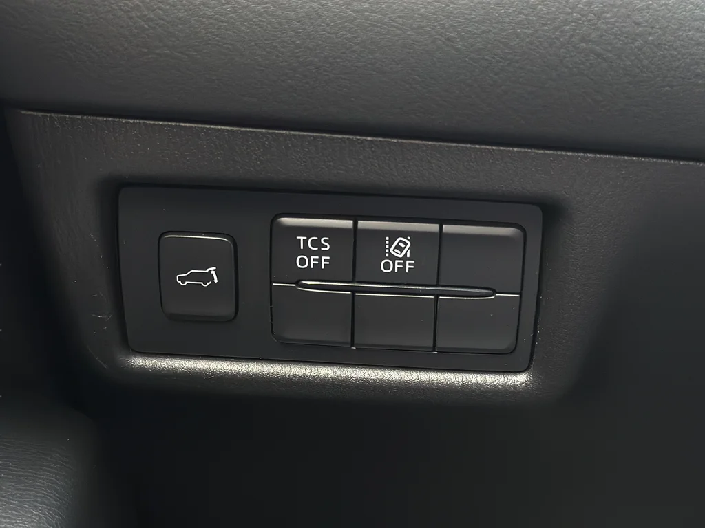 Used 2018 Red Mazda Touring image 28