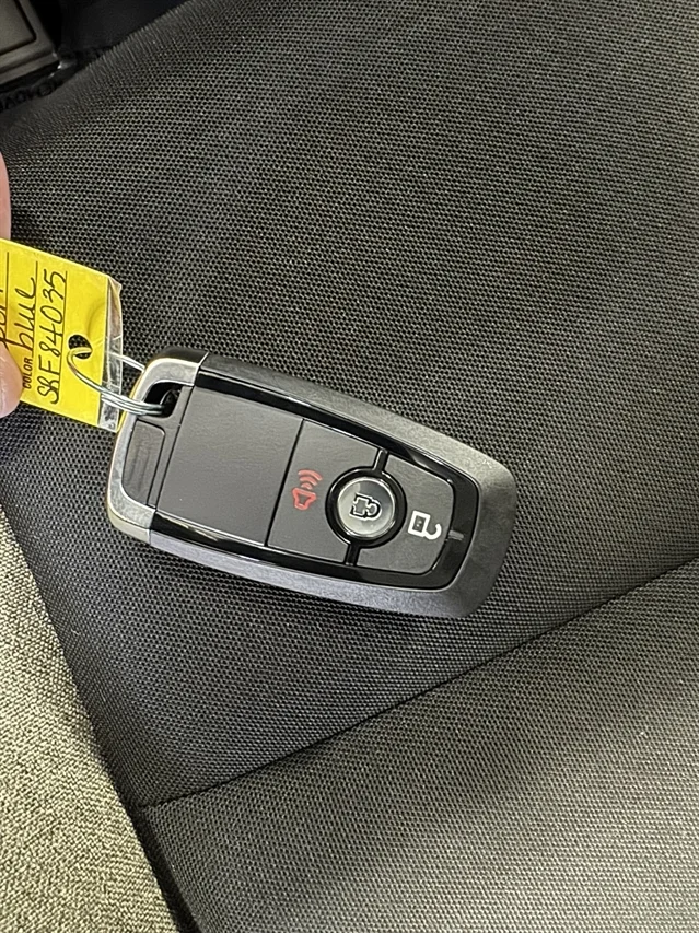 New 2025 Azure Gray Metallic Tri-Coat FORD Big Bend® image 39
