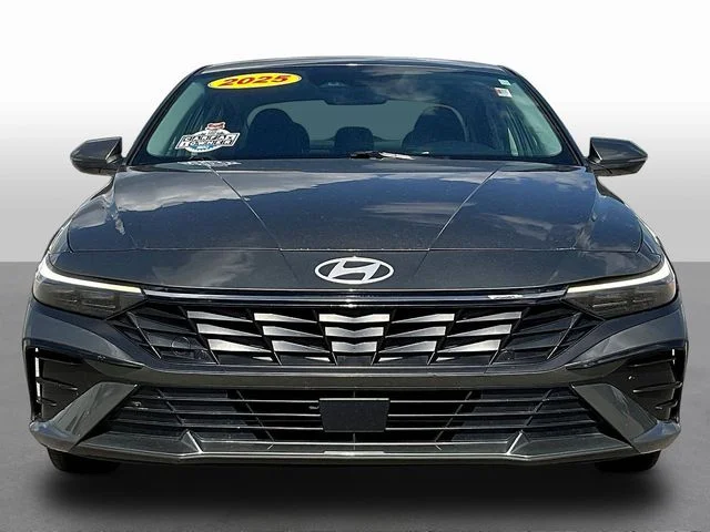 Used 2025 Gray Hyundai Limited image 2