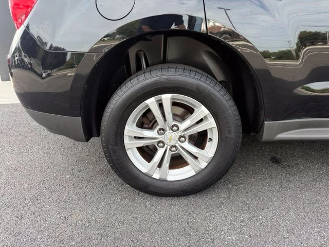Used 2014 Black Chevrolet LS image 9