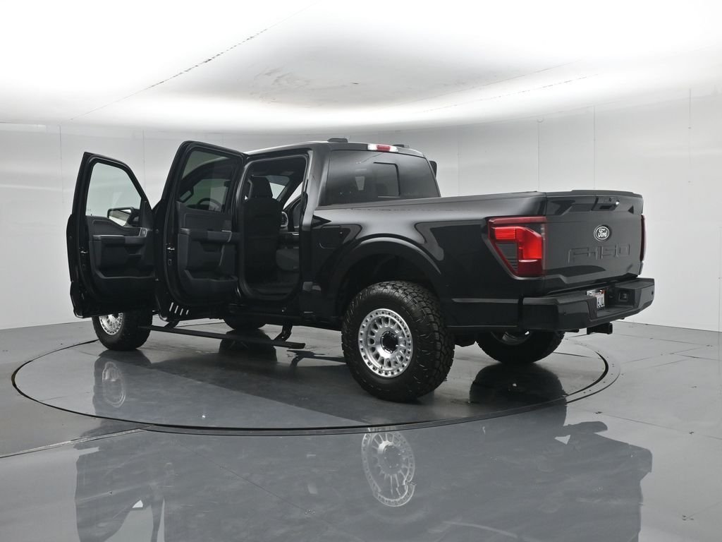 Used 2025 Black Ford XLT image 36