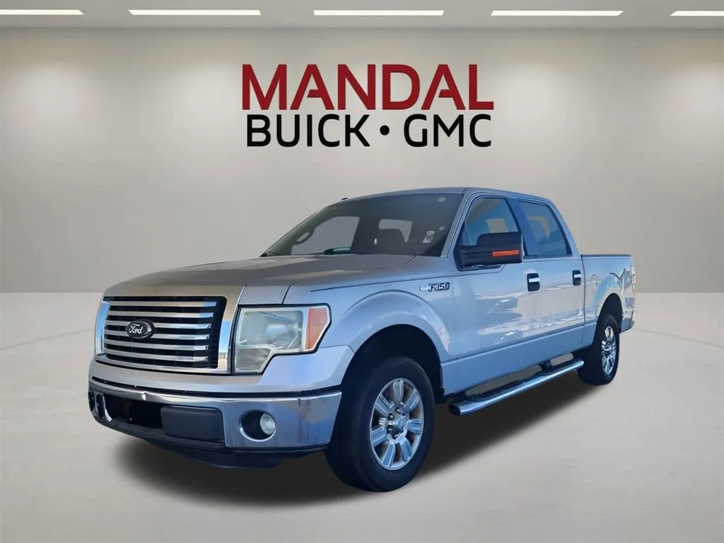 2011 Ford F-150 XL SuperCrew 145-in's photo