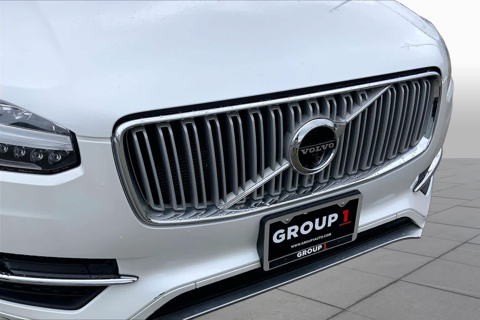 Used 2018  Volvo Inscription image 27