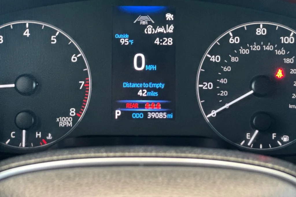 Used 2024  Toyota SE image 29