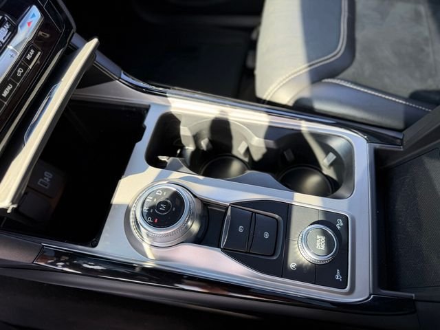 Used 2022 White Ford ST image 32