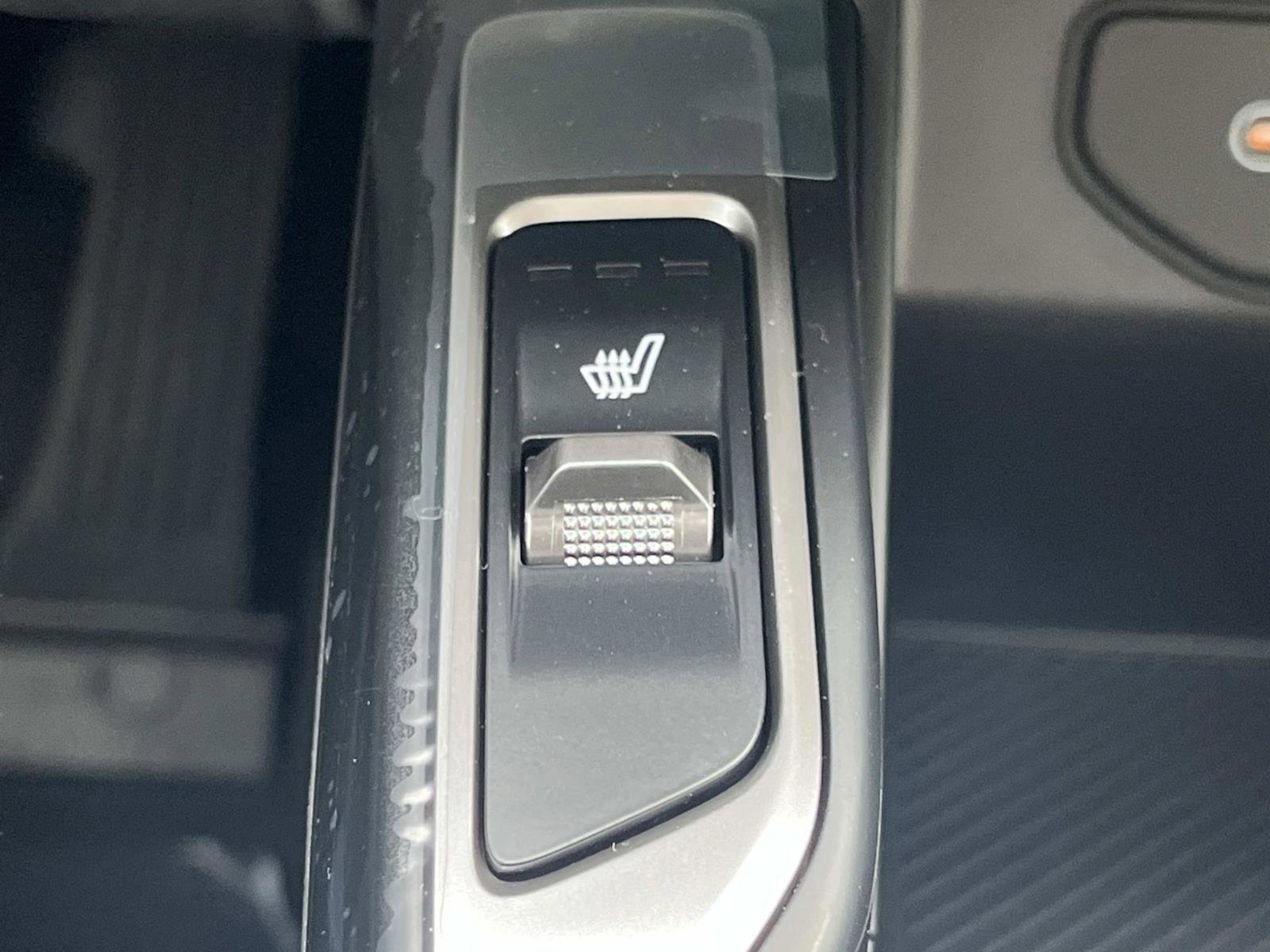 New 2026 Snow White Pearl Kia EX image 31