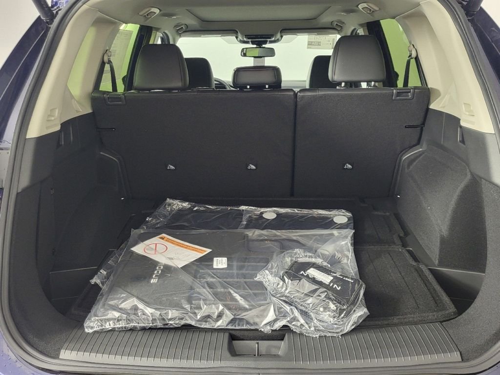 2025 Nissan Rogue Platinum - Photo 18
