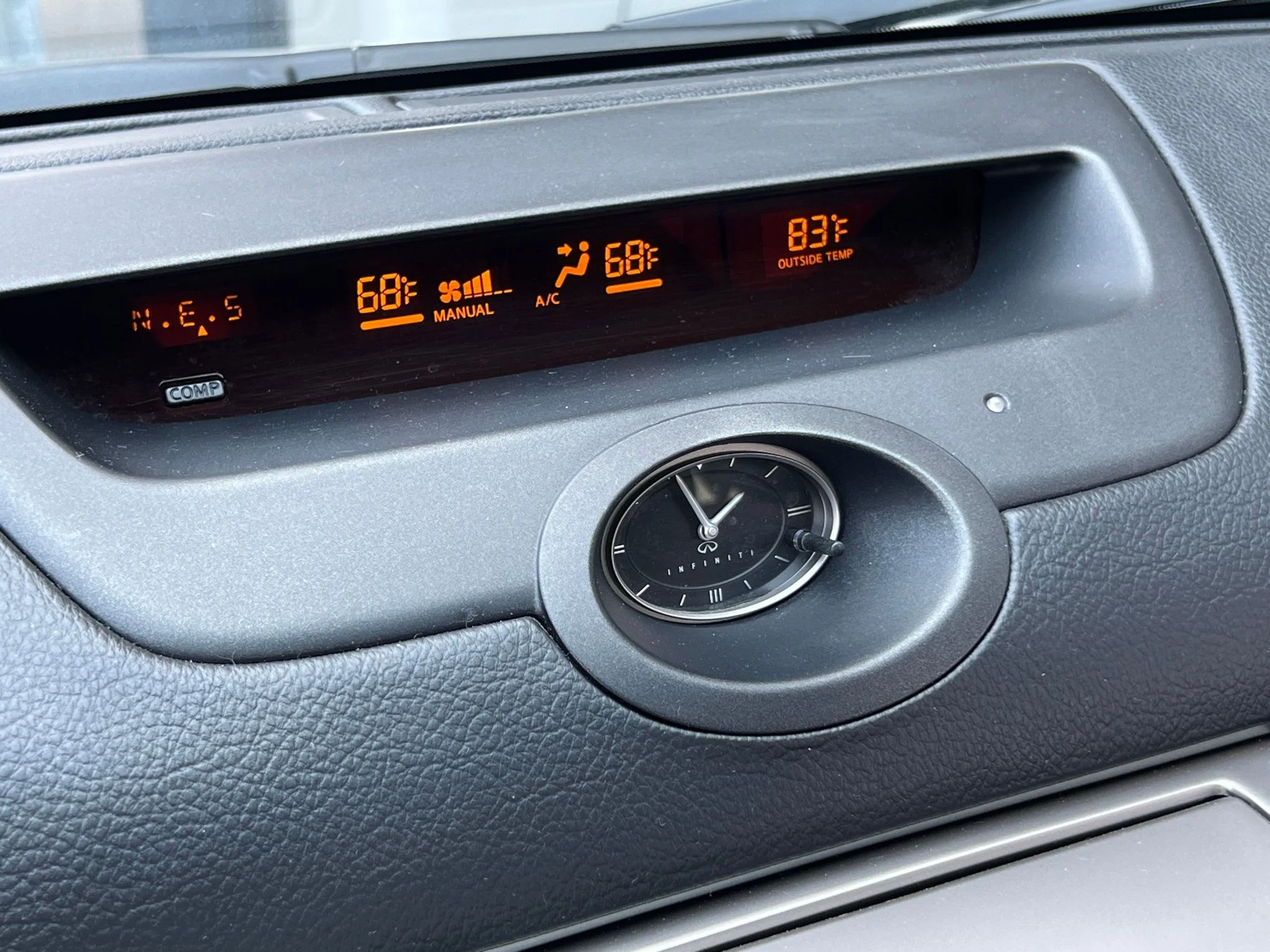 Used 2003  INFINITI Base image 24