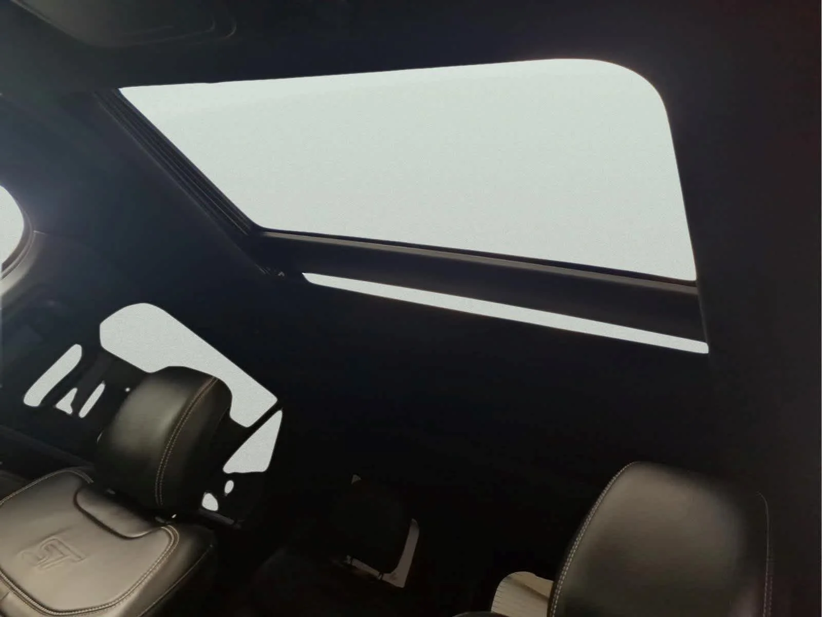 Used 2023 Agate Black Ford ST image 17