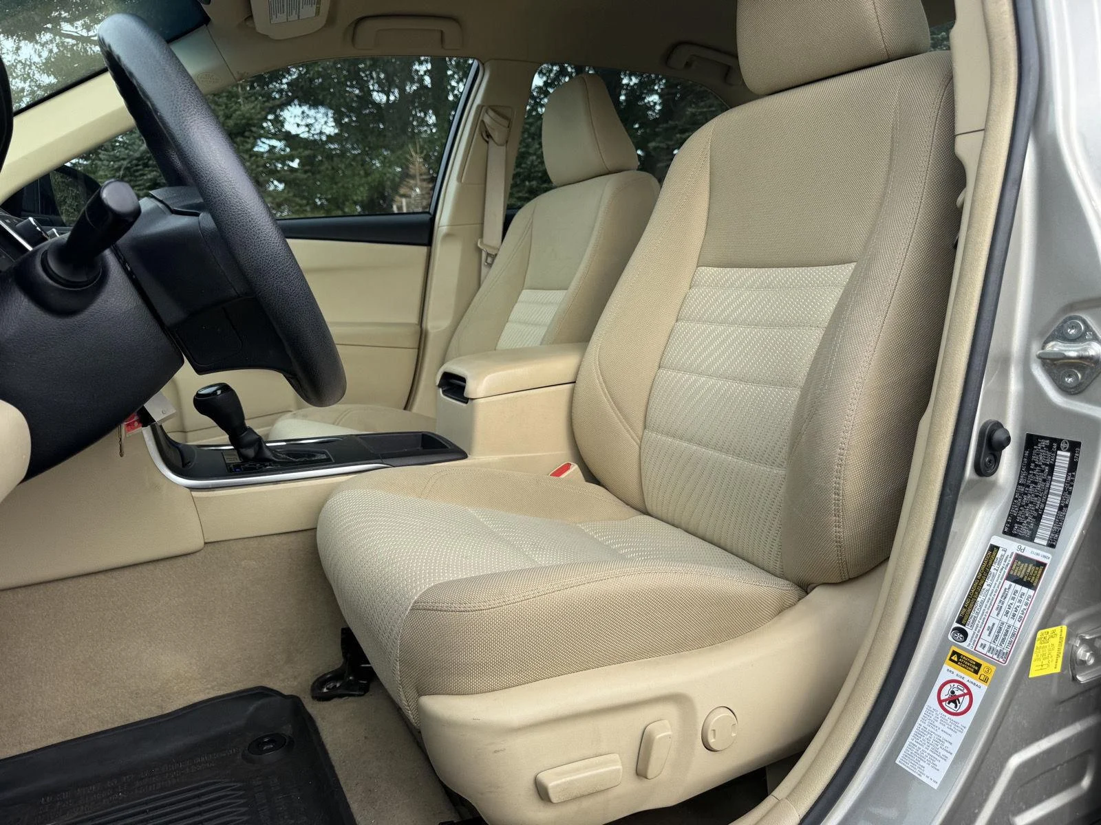 Used 2017 Creme Brulee Mica Toyota LE image 3
