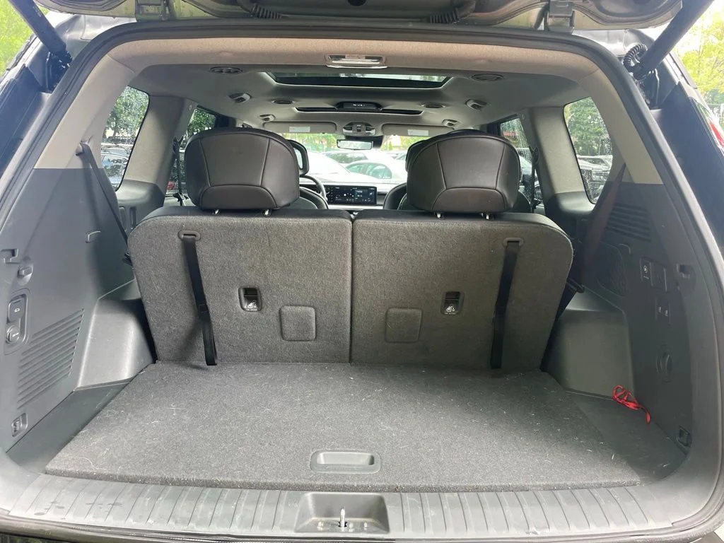 Certified Used 2024 Pebble Gray Kia Land image 25