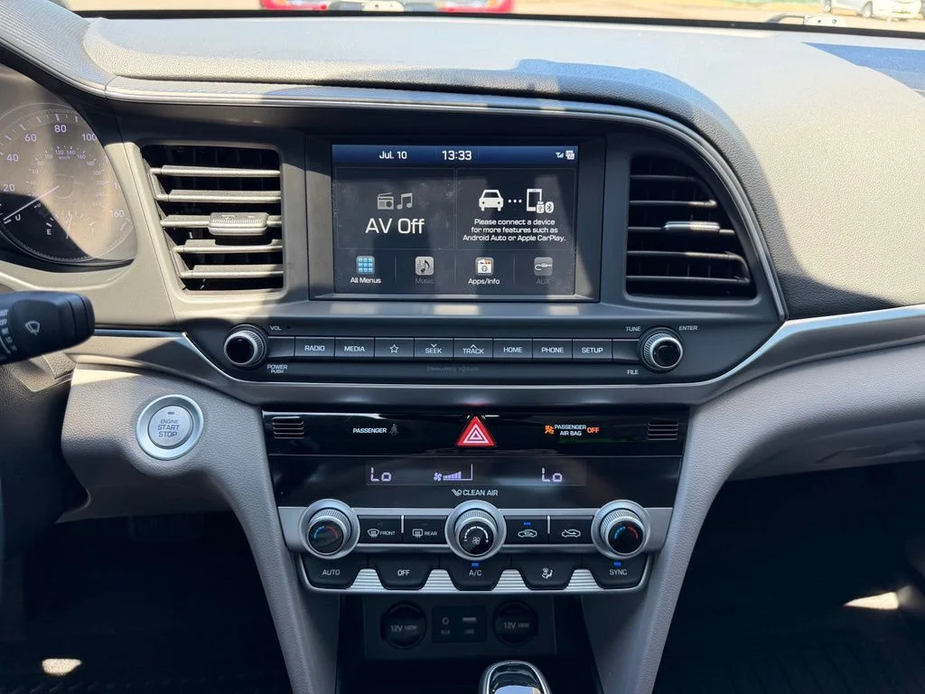 Used 2020 Fluid Metal Hyundai Value Edition image 20