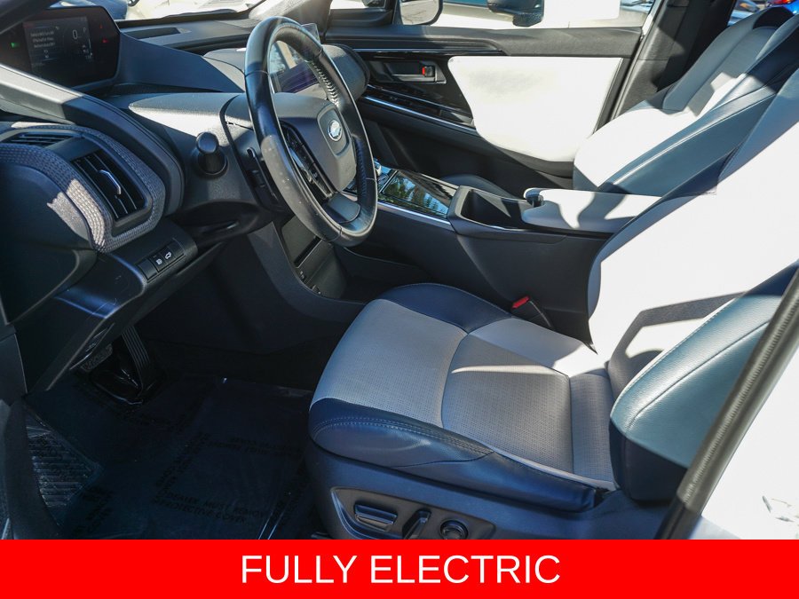 Used 2023 White Subaru Limited image 17