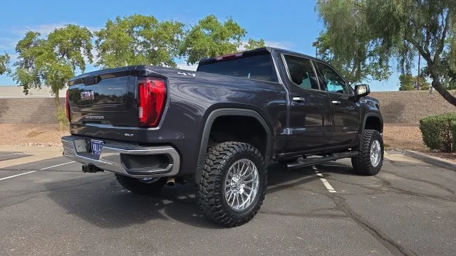 Used 2025 Silver GMC SLT image 6