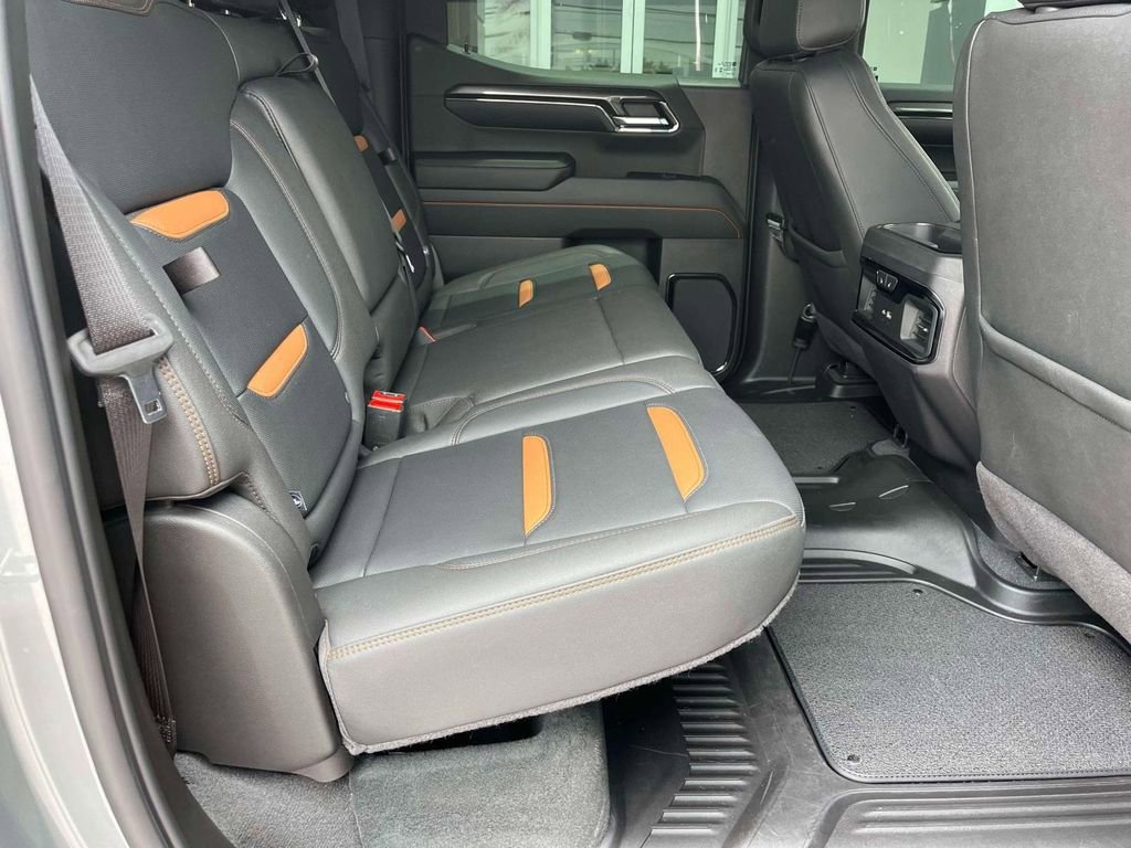 Used 2024 Sterling Metallic GMC AT4 image 19