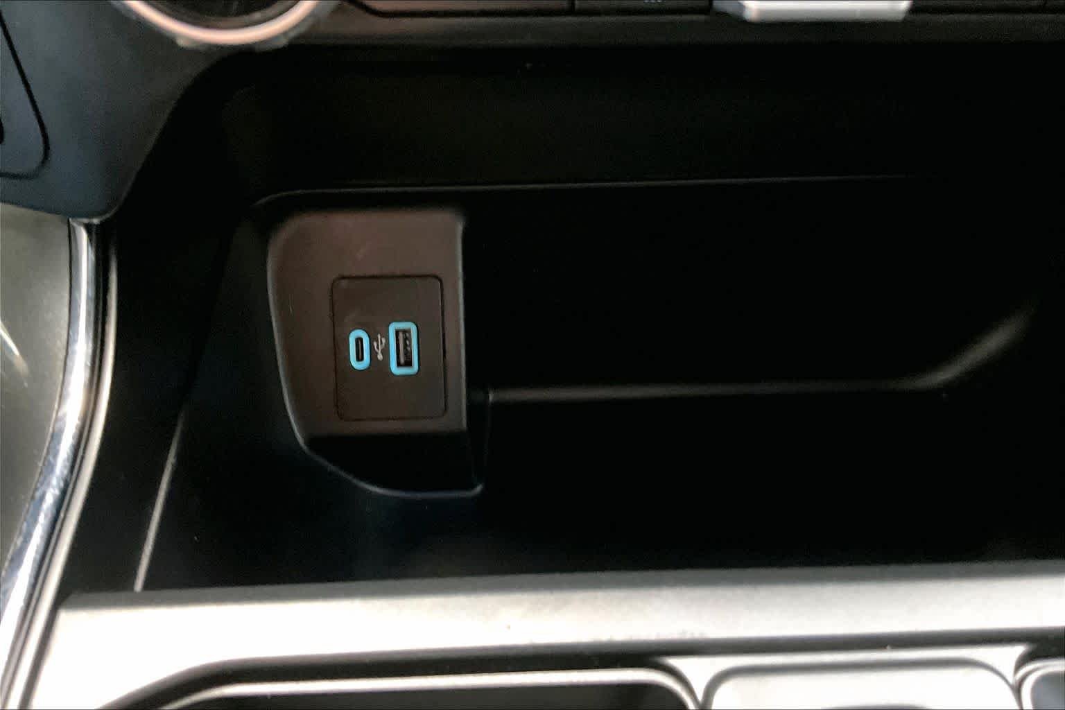 Used 2023 Oxford White Ford XLT image 34
