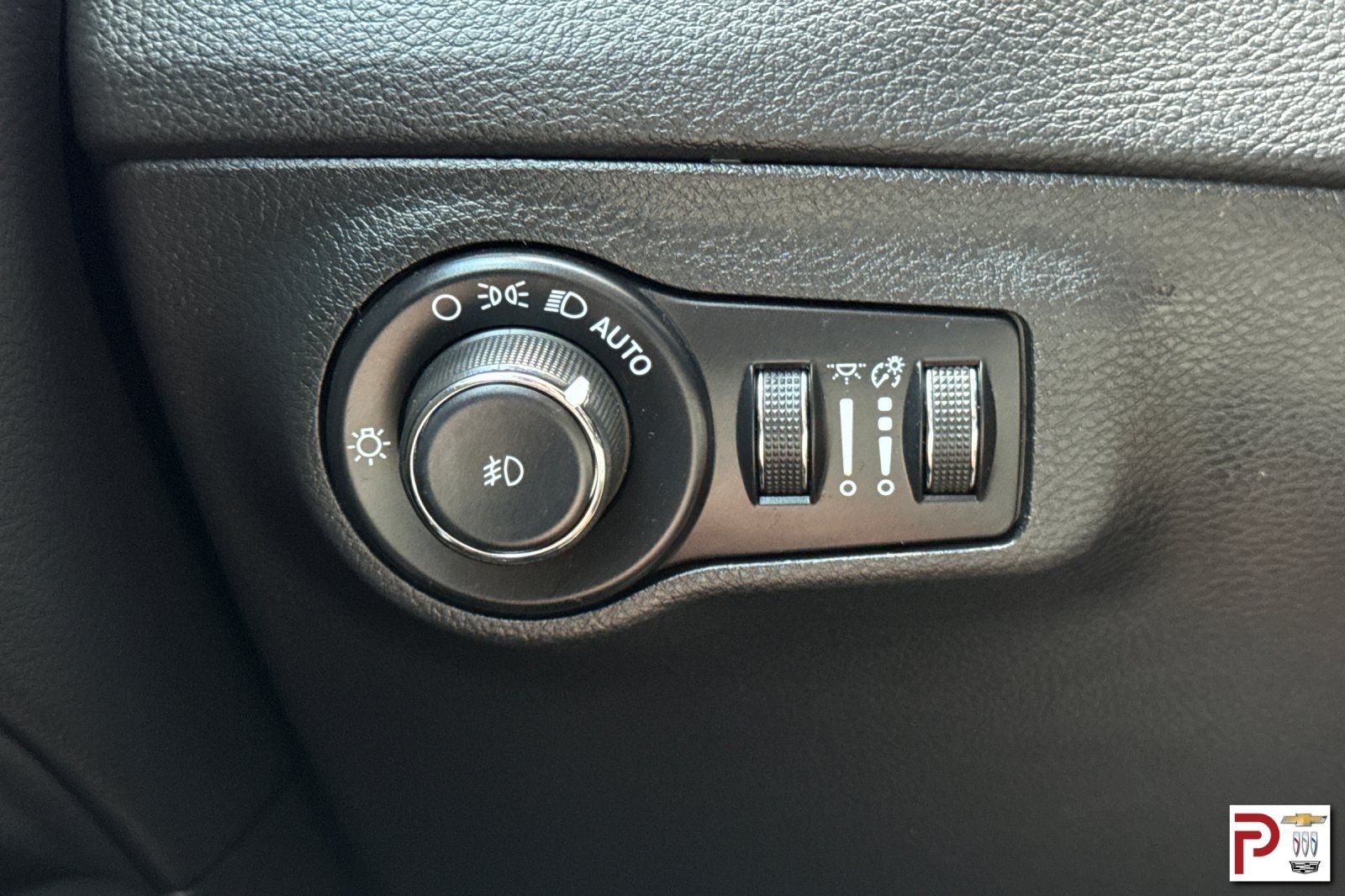 Used 2021 White Jeep Limited image 33