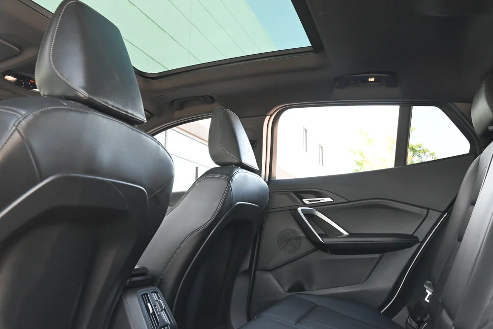 Used 2025 White BMW xDrive28i image 17