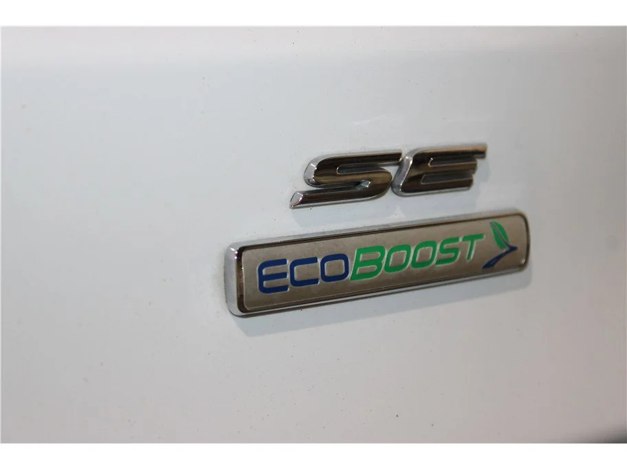 Used 2019 White Ford SE image 18