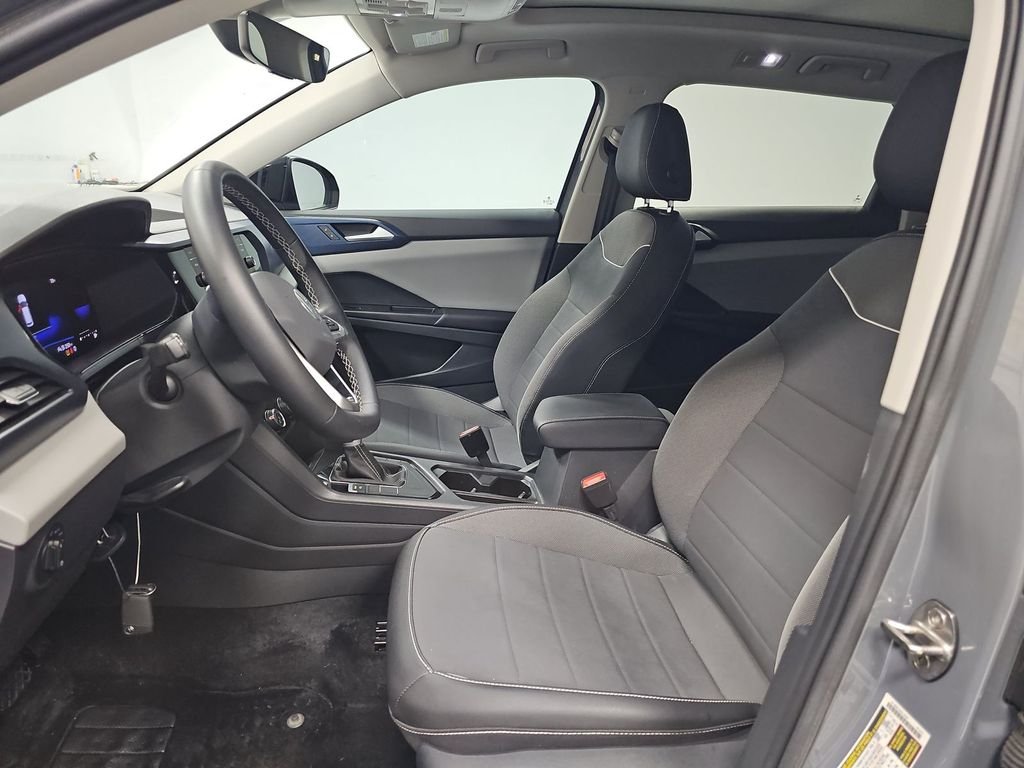Used 2023 Gray Volkswagen 1.5T SE image 8