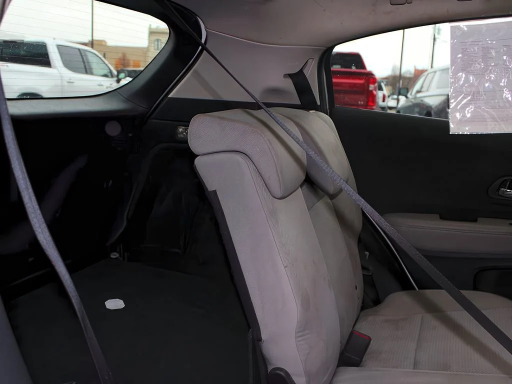 Used 2022 Platinum White Pearl Honda LX image 25