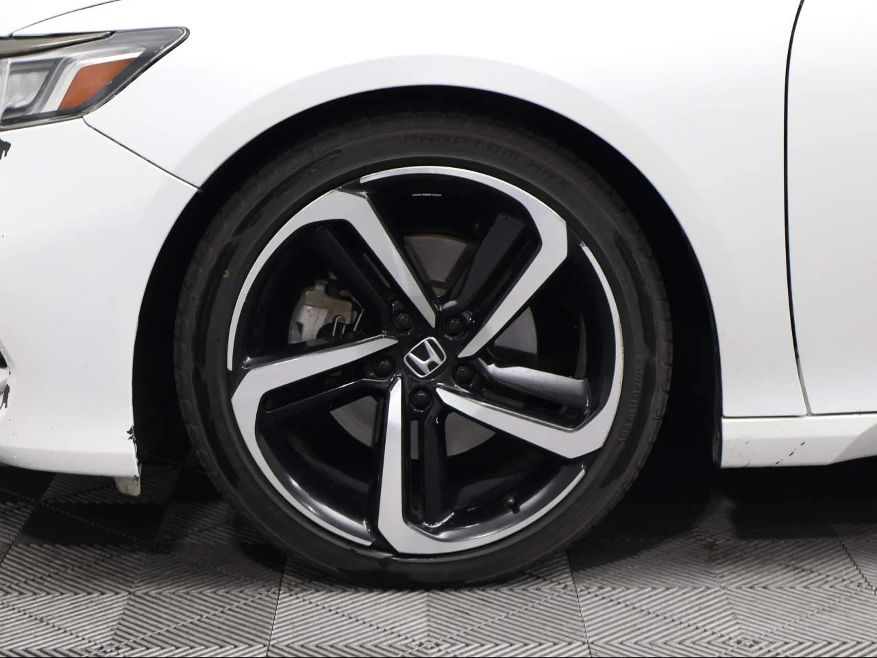 Used 2020 Platinum White Pearl Honda Sport image 6